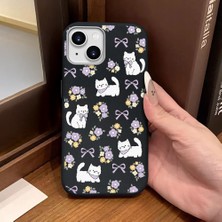 Ucuc iPhone 14 Plus/15 Plus Uyumlu Siyah Deri Dokulu Silikon Kamerayı Korur Şok Emici Kılıf Çiçek ve Kedi Deseni