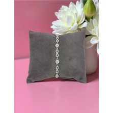 Lunel Silver Taşlı Sonsuzluk ve Çiçek Figürlü Gümüş Bileklik – Zarif ve Işıltılı Tasarım