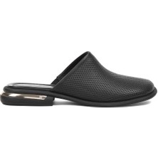 Celal Gültekin Kadın Siyah Deri Terlik