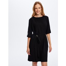 Faik Sönmez Arkası Örme Önü Liyoselli Beli Kemerli Kısa Kol Torba Elbise W26ELB011