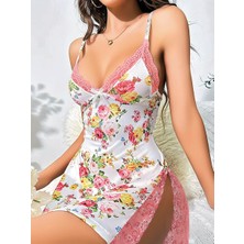 Evrenial Özel Tasarım Çiçek Desenli Ince Askılı Dantel Işlemeli Yırtmaçlı Pembe Mini Saten Gecelik