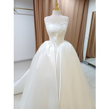 Zöhra Avcı Gelinlik Ve Moda Saten Prenses Model Dantel Detaylı Gelinlik