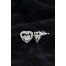 Roza Silver 925 Ayar Gümüş Rodyum Renk Zirkon Taşlı Minimal Kalpli Çivili Küpe