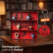 Dalyan Stranger Things Temalı Ahşap Figür Standı – Koleksiyon Rafı