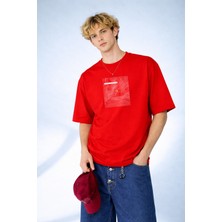 Caddekombin Erkek Topografik Harita Desenli Koordinat Baskılı Bisiklet Yaka Kırmızı T-Shirt