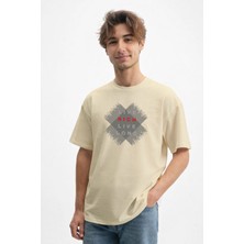 Caddekombin Erkek Live Rich Live Long Yazı Baskılı 100 Yüz Pamuk Bej T-Shirt