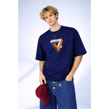 Caddekombin Erkek Trinity & Force Baskılı Geometrik Üçgen Tasarım Lacivert T-Shirt