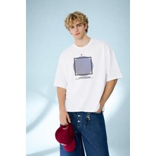 Caddekombin Erkek Numerik Detaylı Minimalist Geometrik Bisiklet Yaka Beyaz T-Shirt