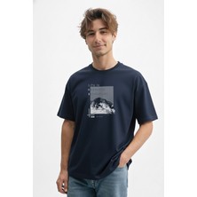 Caddekombin Erkek Özgür Ruh Dağ Silüeti Baskılı Bisiklet Yaka Lacivert T-Shirt