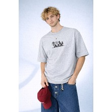 Caddekombin Erkek Bisikletli Grup Çizgisel Grafik Tasarımlı Gri T-Shirt