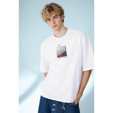 Caddekombin Erkek Motivasyon Temalı Moving Forward Yazılı Bisiklet Yaka Beyaz T-Shirt