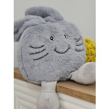 Store Oturan Sevimli Peluş Tavşan