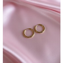 Suzi Shine Gold Çizgili Ince Çelik Halka Küpe