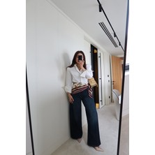 Özge Özgenç Kontrast Dikişli Geniş Kalıp Jean