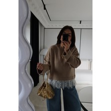 Özge Özgenç Etek Ucu Dantelli Basic Kazak