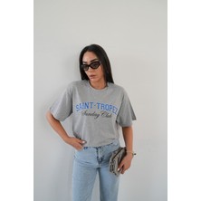Özge Özgenç Saint Tropez Baskılı Tshirt