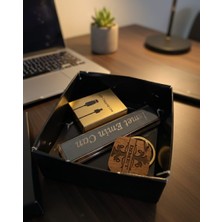 Lazerus Cnc Markalama Kişiye Özel Isim Yazılı Metal Çakmak, USB Şarj Kablosu ve Ahşap Anahtarlık Hediyelik Set