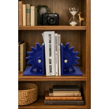 Dekor Atölye Mavi Güneş Şeklinde Kitap Tutucu – Dekoratif ve Fonksiyonel Kitap Desteği