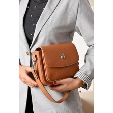 Pratik ve Şık Çok Bölmeli Tasarım - Just Polo Kadın Çantası 4062 Taba