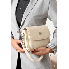 Pratik ve Şık Çok Bölmeli Tasarım - Just Polo Kadın Çantası 4062 Krem Taba