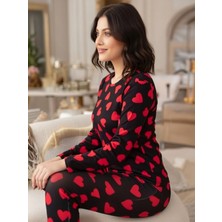 Rukod Kadın Siyah Kırmızı Kalp Desenli Milan Likralı Bisiklet Yaka Paçası Fırfırlı Pijama Takımı