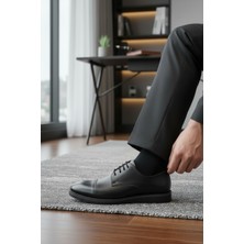 Enoch Erkek Siyah Hakiki Deri Klasik Ayakkabı Pürüzsüz Saya ve Dikişli Cap Toe Detaylı Bağcıklı Model