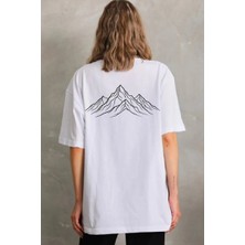 Beta Moda Hub Kadın Nihilist Penguen Özel Tasarım Oversize Bisiklet Yaka Tişört - Beyaz