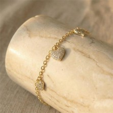 Zirkon Taşlı Üç Kalpli Charm Bileklik - 14K Altın Rengi Kaplama, 17+3 cm