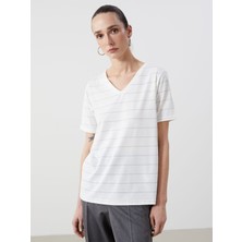 Lc Waikiki Yeni Sezon V Yaka Çizgili Kadın Tişört