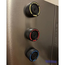 Snickerdoodles Formula 1 Buzdolabı Magneti 3 Adet – F1 Yarış Lastikleri Dekoru