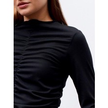Kokoşum Butik 32112 Büzgülü Uzun Kollu Bluz Siyah