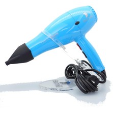 Özbience Hızlı Kurulumu ve Hafif Tasarımıyla Güçlü Saç Kurutma Aleti