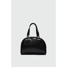 Shule Bags Peggy Oval Çapraz Çanta Siyah Dayanıklı Metal Aksesuardan Üretilmiş Şık Tasarım