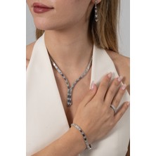 Söğütlü Silver 925 Ayar Gümüş Takım Rodyumlu V Model Işıltılı Zirkon Taşlı Kolye, Bileklik, Küpe Takımı SGTL13133RODAJ
