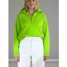 Trendseninle Kadın Fıstık Yeşili Relax Yaka Önü Fermuarlı Triko Kazak