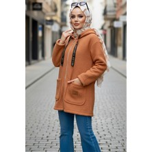 İmaj Butik Camel Kapşonlu Buklet Ceket Kadın Dokuma Kumaş ve Modern Tasarım Özellikleriyle