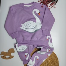 Moda Rüyası Kuğulu Mor Kız Çocuk Alt Üst Eşofman Takımı – 3-8 Yaş