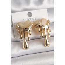 Eco Lounge Pirinç Gold Renk Beyaz Sedefli Akan Kalp Model Kadın Küpe