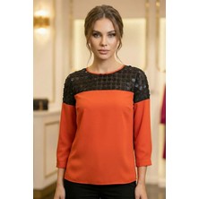 Crystalia Omuz ve Göğüs Bölgesi Siyah Payetli Turuncu Kadın Bluz