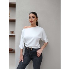 Esra Helvacı Kayık Yaka Düz Tshirt