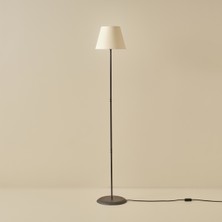 Normadia Şık Metal Lambader, Krem Renk, 145 Cm, Modern ve Zarif Tasarım