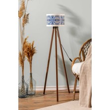 Normadia Mavi Çini Silindir Lambader, Ahşap Üç Ayaklı, Şık ve Modern Aydınlatma