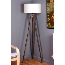 Normadia Şık Tripod Lambader, Krem ve Kahve Tonlarıyla Modern Aydınlatma