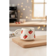 YasBey Design El Yapımı Çilek Desenli Seramik Kupa Bardak
