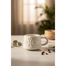 YasBey Design El Yapımı Beyaz Papatya Desenli Seramik Kupa Bardak