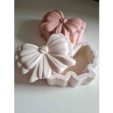 Dust Candle Studio El Yapımı Fiyonk Detaylı Kapaklı Dekoratif Kutu – Özel Tasarım