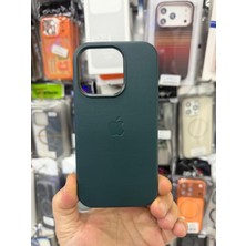 Elixem İphone 14 Pro Uyumlu Yeşil İçi Kadife Logolu Deri Gizli Magsafe Sert Kılıf