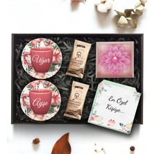 As Gift Kişiye Özel Pembe Fincan Takımı & Pembe Mum & Mehmet Efendi Türk Kahvesi Hediye Seti