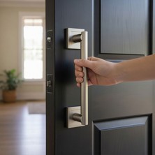 Badem10 Kare Rozetli Çekme Kol 20 cm Saten Renk Metal Gövde Şık Modern Dayanıklı Kapak ve Dolap Kulpu