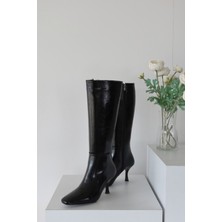 Meral Özgenç Küt Burun Uzun Çizme